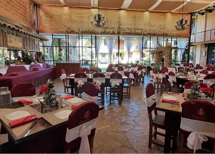 Nuestras Raíces Hotel - Museo - Restaurante
