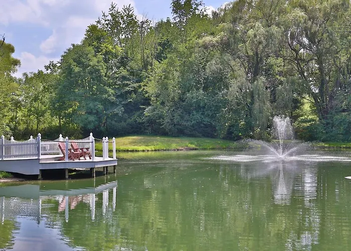 Waterview Lodge By Amish Country Lodging