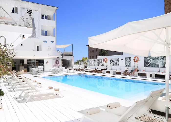 Hotel Zhero Cas Catala
