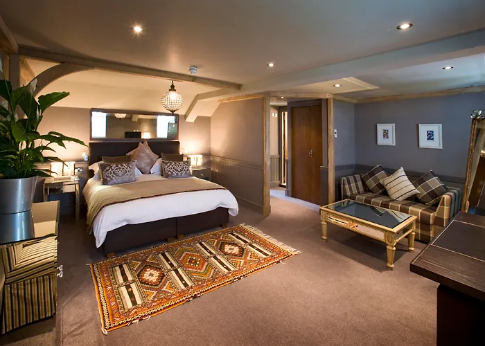 The Farmhouse Hotel And Restaurant