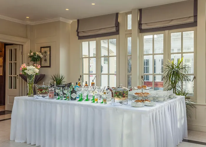 Killarney Heights Hotel