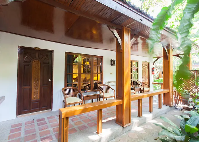 Tropica Bungalow Beach Hotel