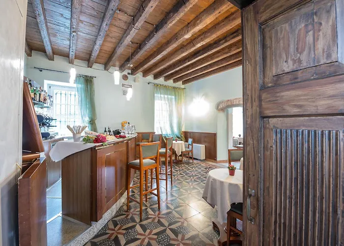 Hotel Villa Malaspina Castel d'Azzano