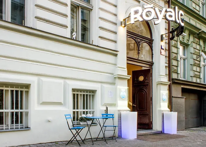 Royal Court Hotel