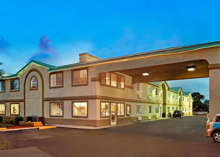 Days Inn By Wyndham San Antonio Airport