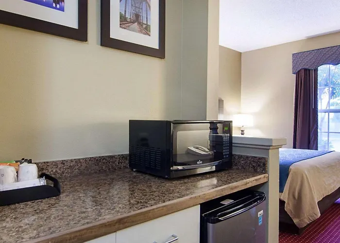 Quality Inn & Suites Little Rock West