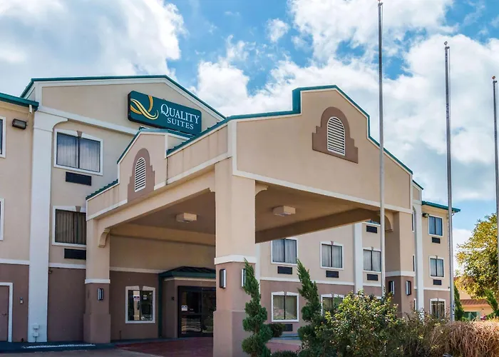 Quality Suites - Ft Worth
