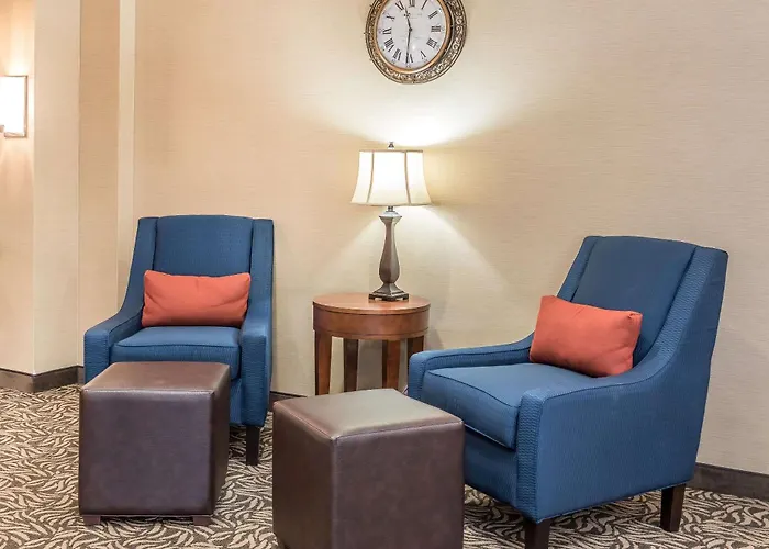 Comfort Inn & Suites Piqua-Near Troy-I75