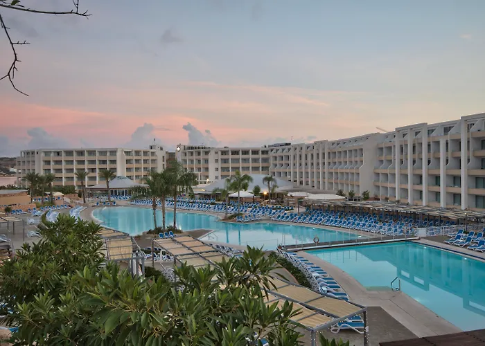 Db Seabank Resort + Spa All Inclusive