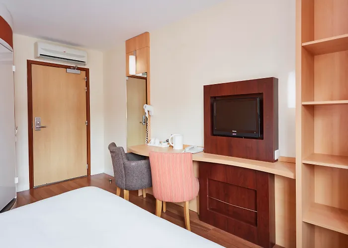 Ibis Belfast City Centre