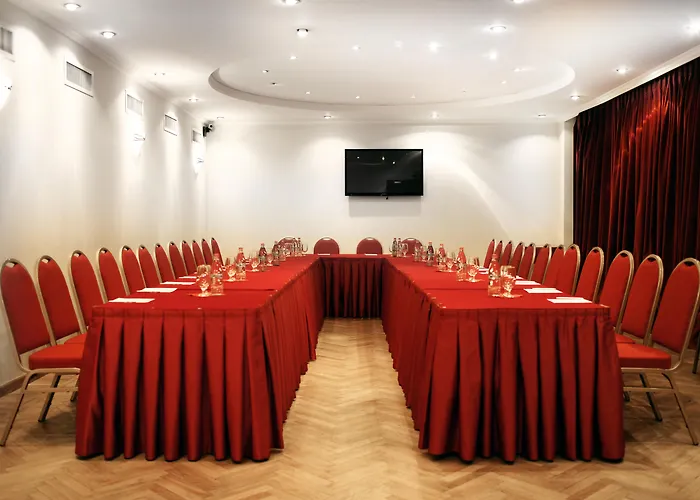 Ani Plaza Hotel