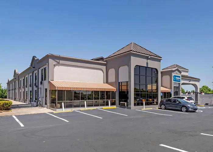Clarion Pointe Mcdonough