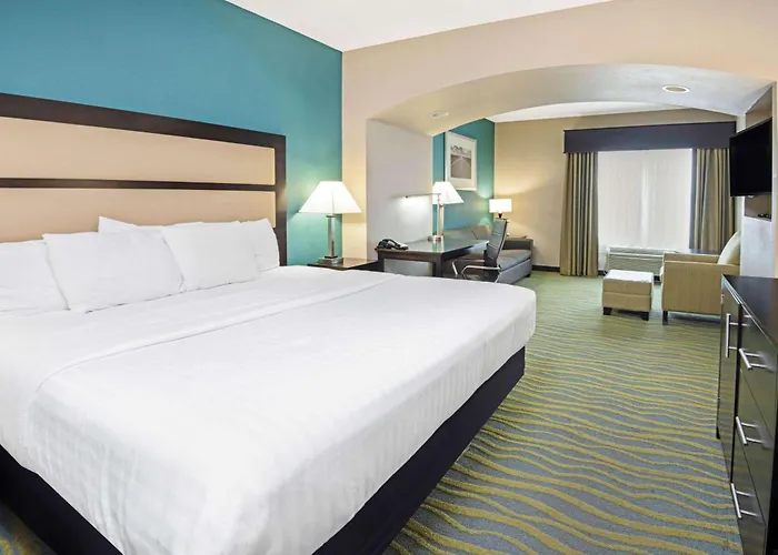 La Quinta Inn & Suites By Wyndham Durant