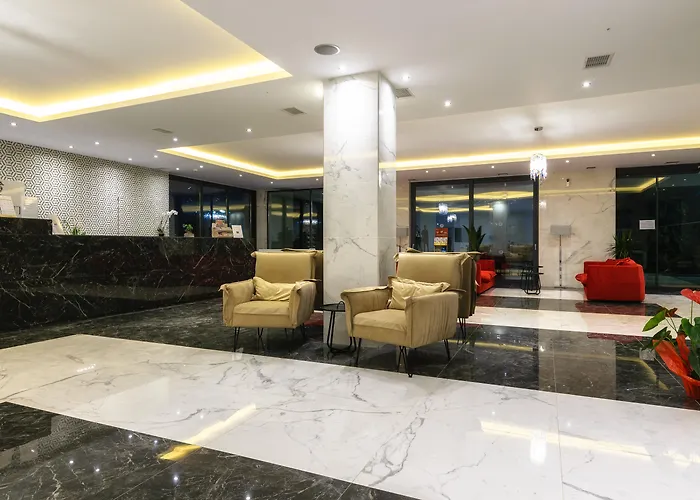 Cavo Orient Beach Hotel & Suites