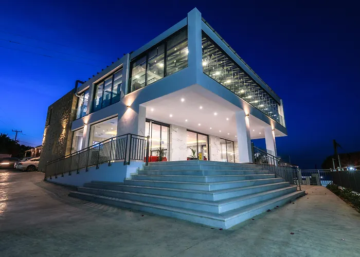 Cavo Orient Beach Hotel & Suites