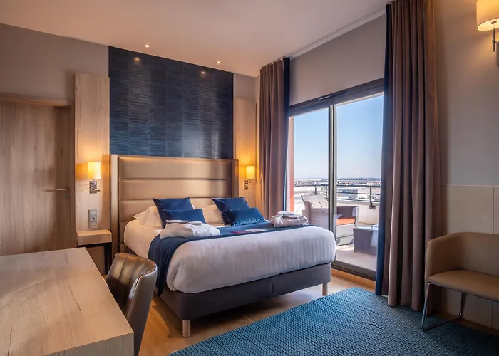 Kyriad Prestige Lyon Est - Saint Priest Eurexpo Hotel And Spa