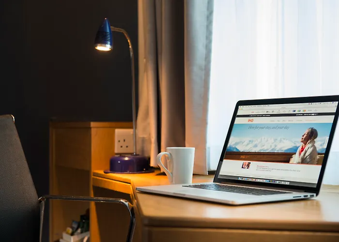 Holiday Inn Express Milton Keynes By Ihg