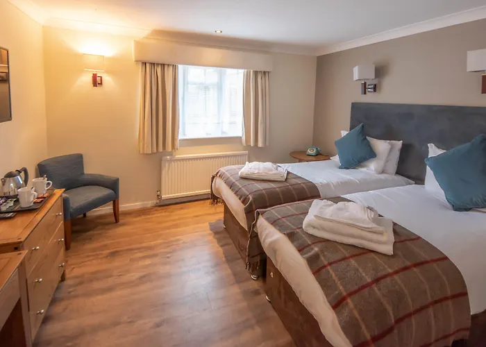 Norfolk Arms Hotel