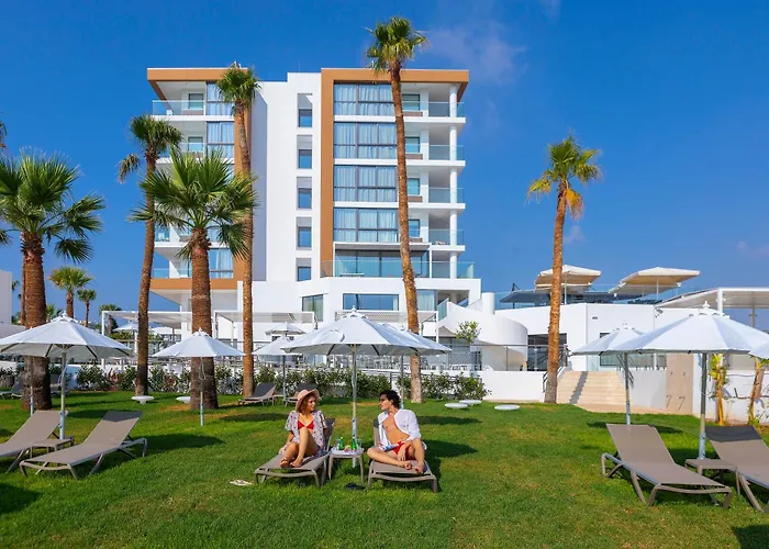 Leonardo Crystal Cove Hotel & Spa - Adults Only Protaras