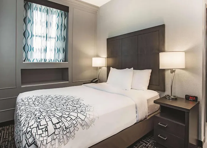 La Quinta By Wyndham Inner Harbor Downtown