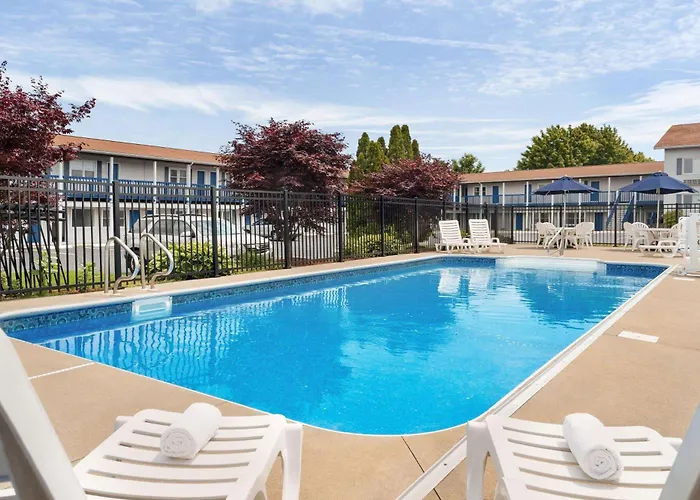 Days Inn By Wyndham Middletown/Newport Area