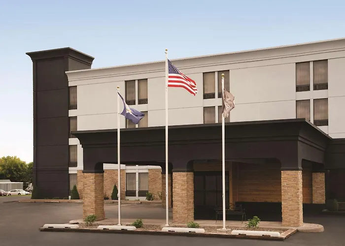 Comfort Inn & Suites - Syracuse North