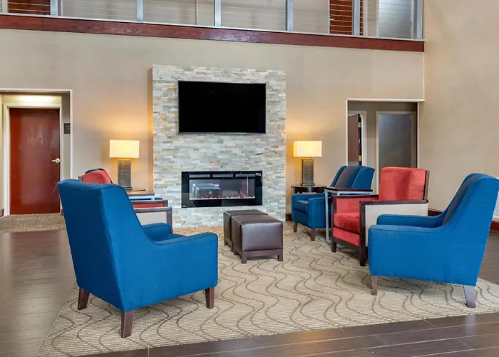 Comfort Suites Near Robins Air Force Base Warner Robins
