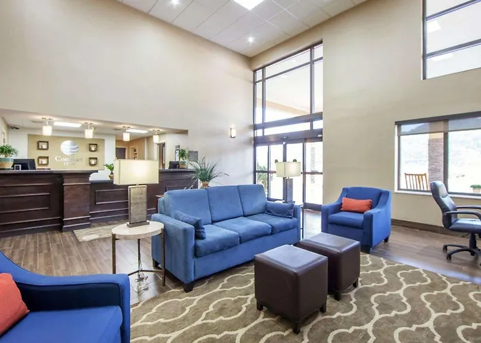 Comfort Inn At Royal Blue Pioneer