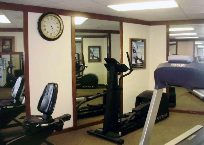 Quality Inn & Suites Searcy I-57