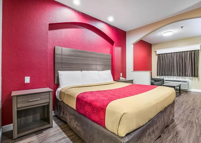 Econo Lodge Inn & Suites - Southhaven