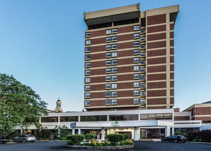 Holiday Inn & Suites Pittsfield-Berkshires By Ihg