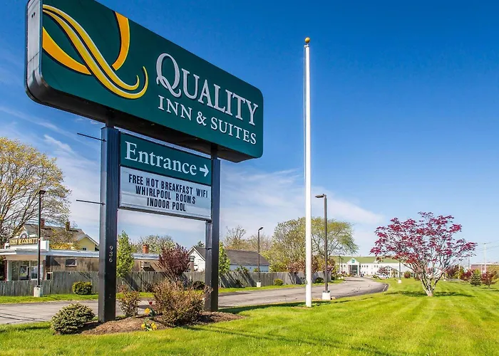 Quality Inn & Suites - Newport