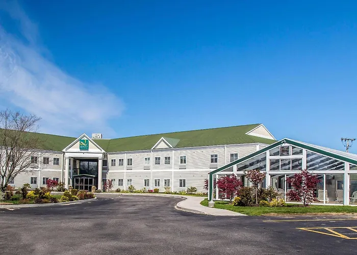 Quality Inn & Suites - Newport