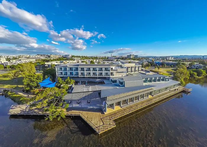 Best Western Plus North Lakes Hotel