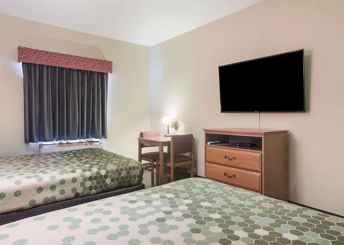 Econo Lodge Inn & Suites Rockmart