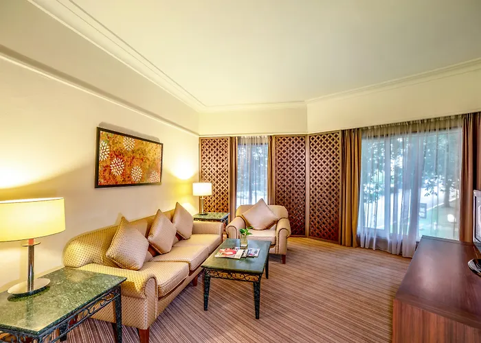 Glenmarie Hotel And Golf Resort