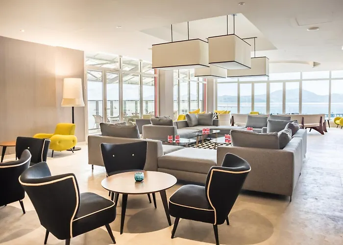 Simon Hotel