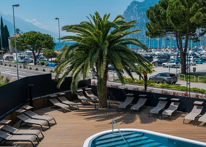 Lake Front Hotel Mirage Riva del Garda