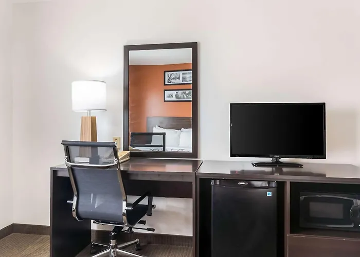 Sleep Inn & Suites North Liberty - Liberty City