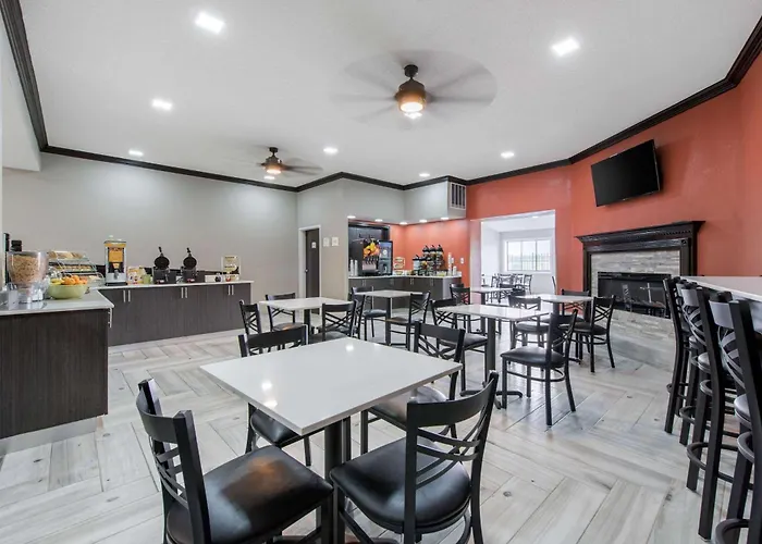 Quality Inn & Suites Brownsburg - Indianapolis West