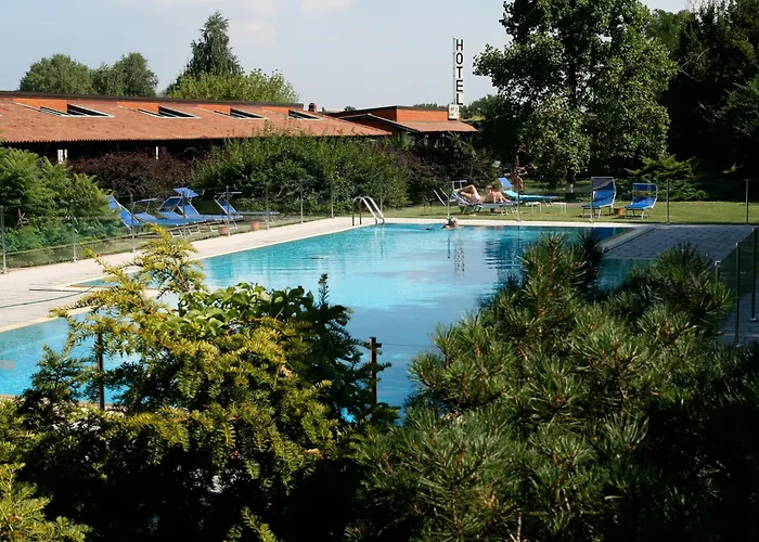 Golf Hotel