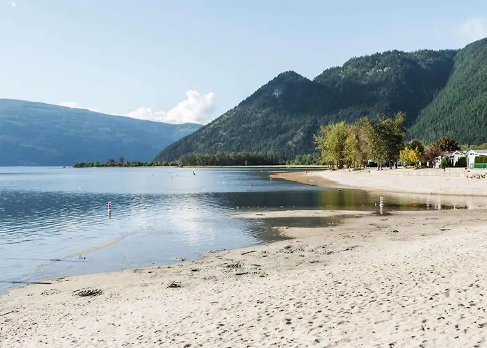 Super 8 By Wyndham Sicamous