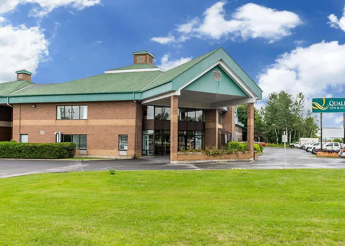 Quality Inn & Suites Hawkesbury