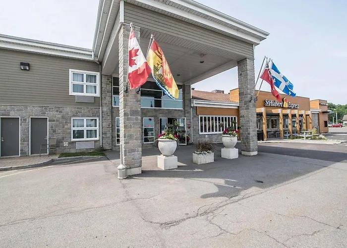 Econo Lodge Inn & Suites