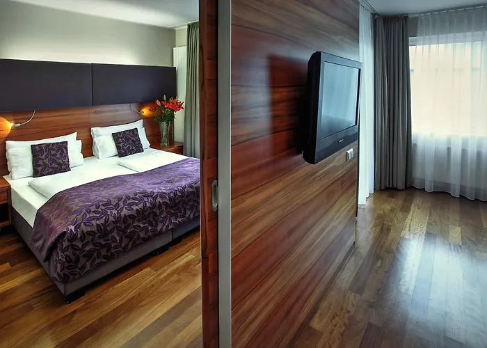 Pakat Suites