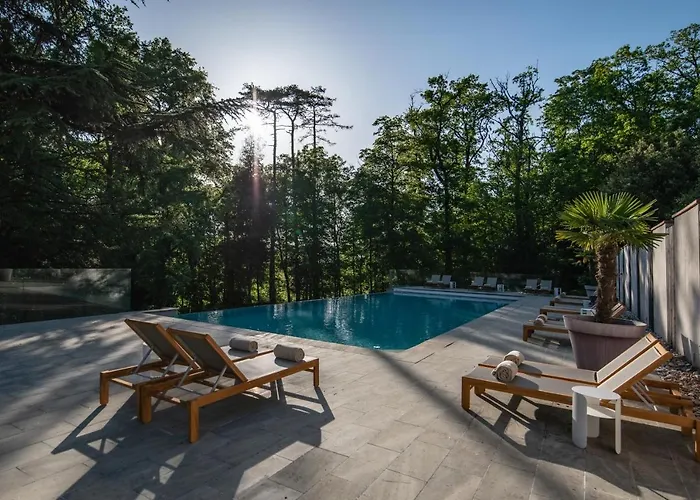 Chateau De Fiac - Luxurious Hotel & Spa