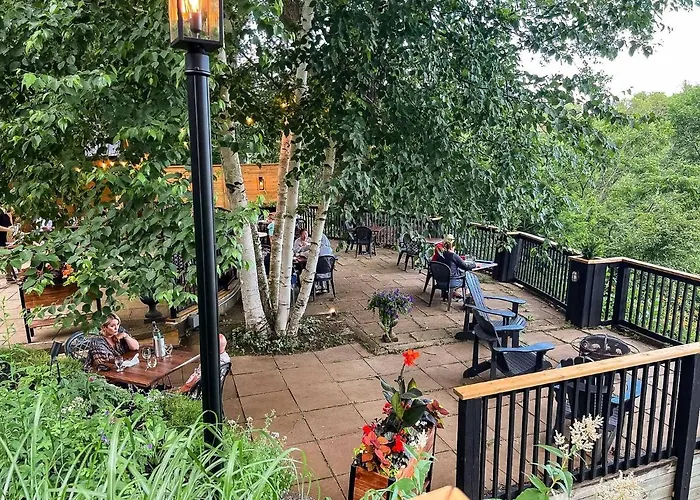 Inn At The Falls