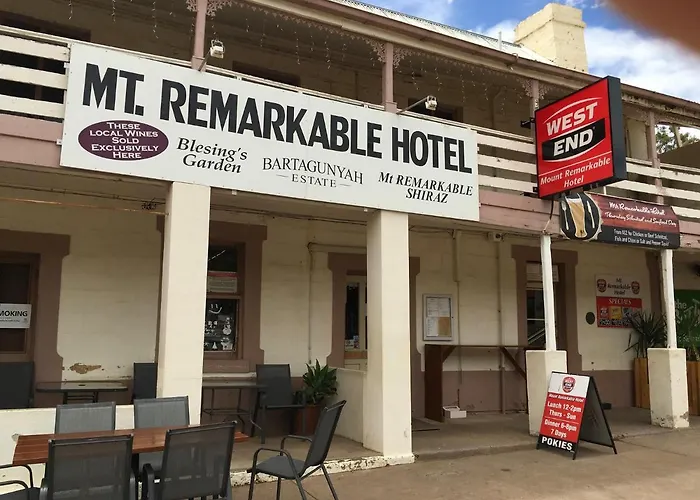 Mt. Remarkable Hotel Motel Melrose