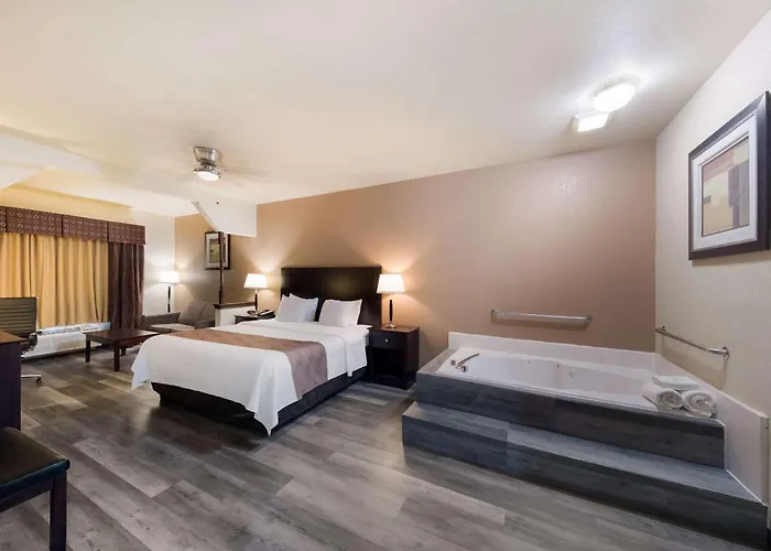 Quality Inn & Suites Terrell