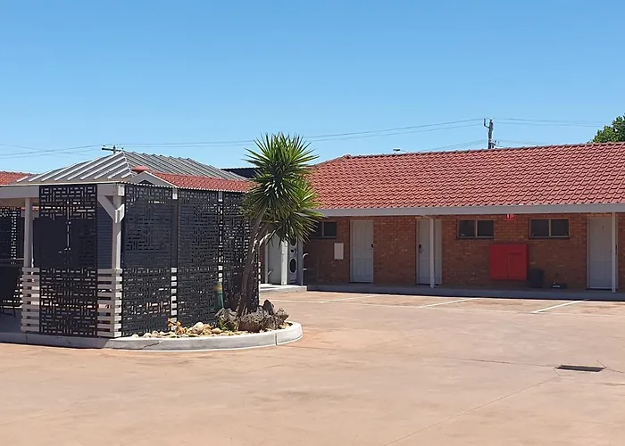 Addison Motor Inn